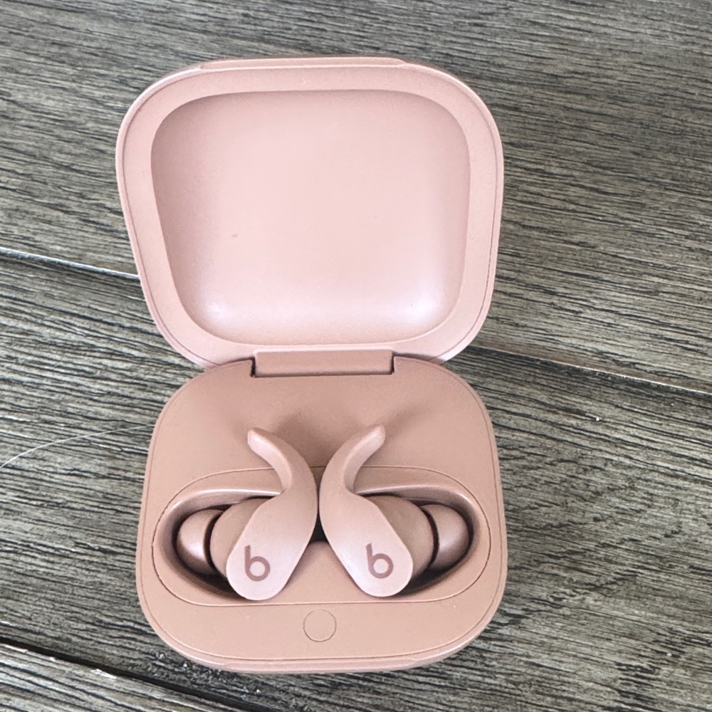 Beats by Dr. Dre Powerbeats Pro Wireless Earbuds - Kim Kardashian - Dune